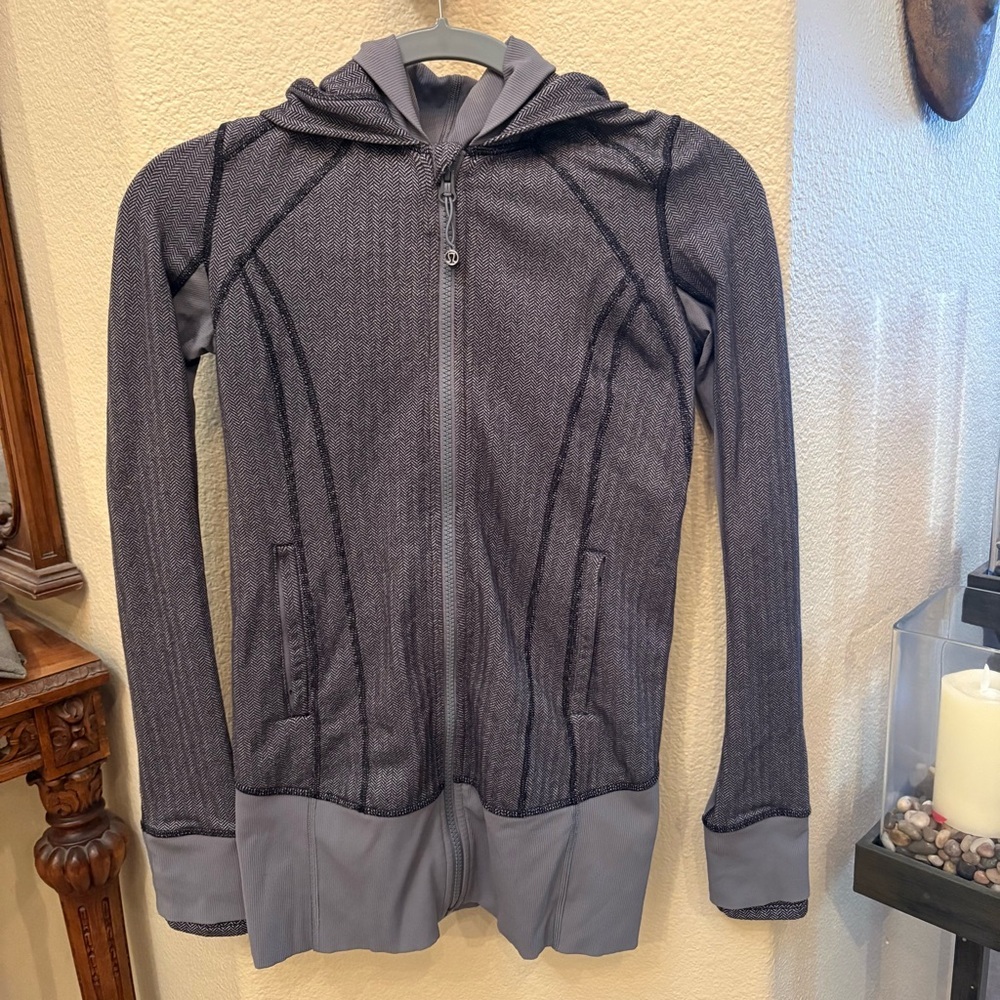 LULULEMON Daily Practice Heathered Slate Gray Herringbone Hoodie Jacket Size 4